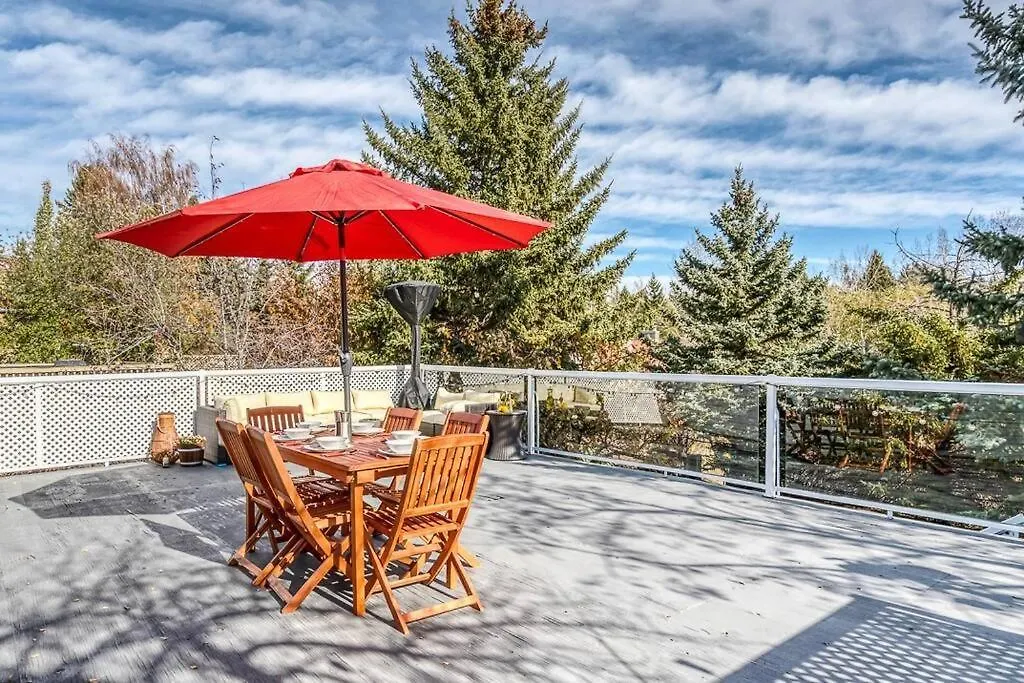 Boho Retreat W/King Bed On Bow River Pathway カルガリー カナダ